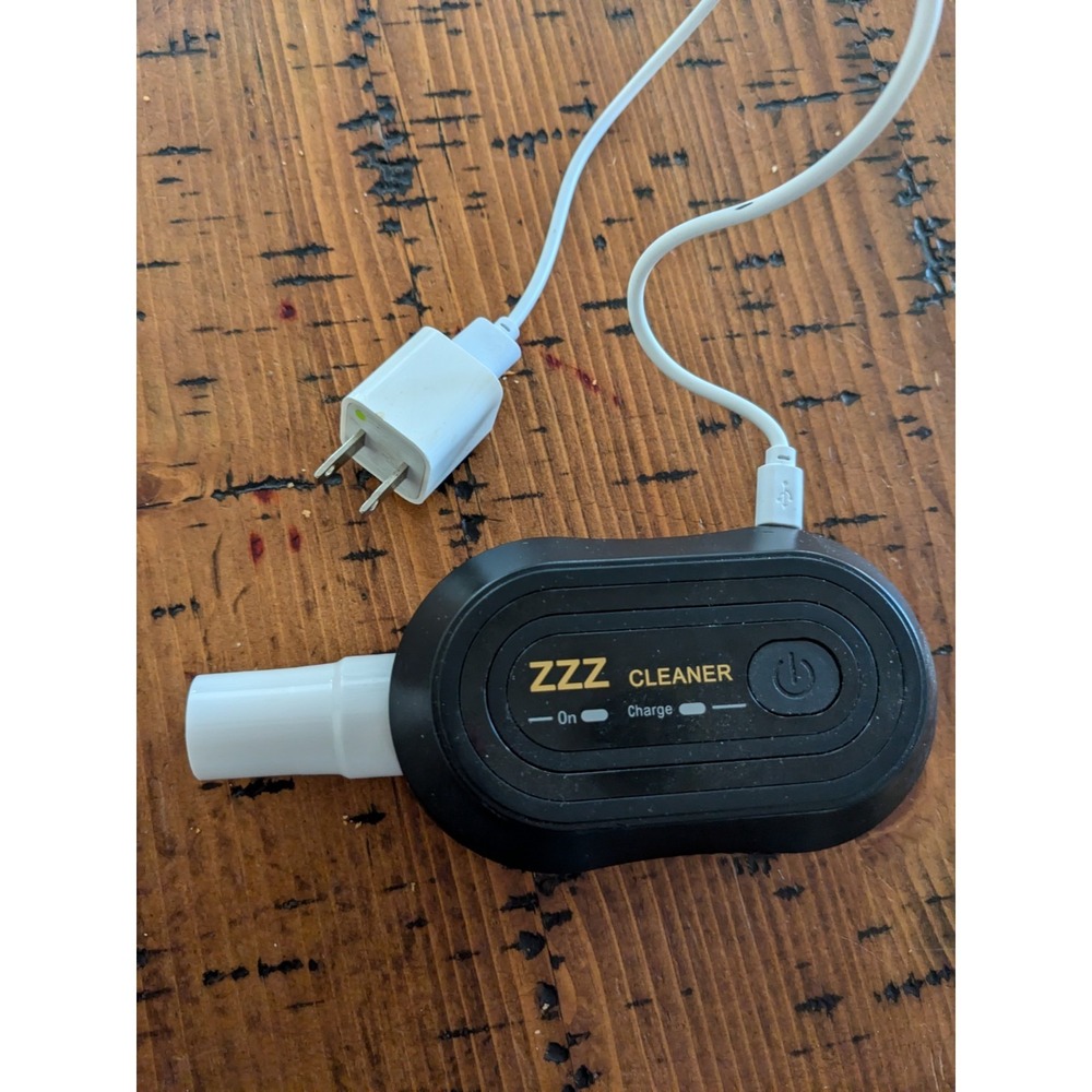 Zzz Cleaner ZZ2200     with charger    c1